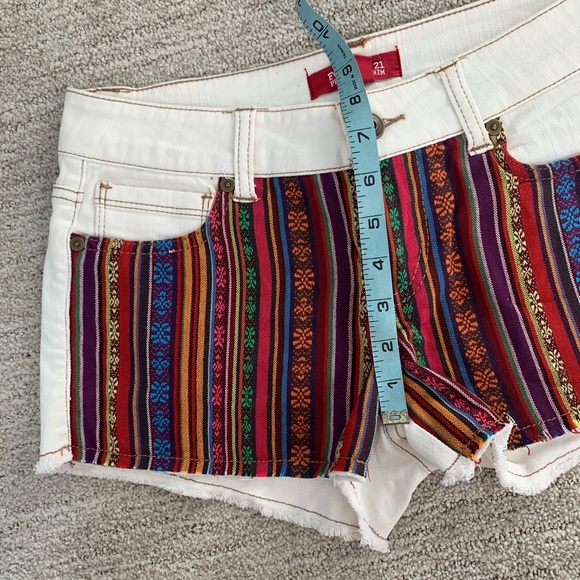 🪴$5/25🪴 F21 Boho Striped Festival Jean Cutoffs Denim Shorts 27 - Picture 11 of 12
